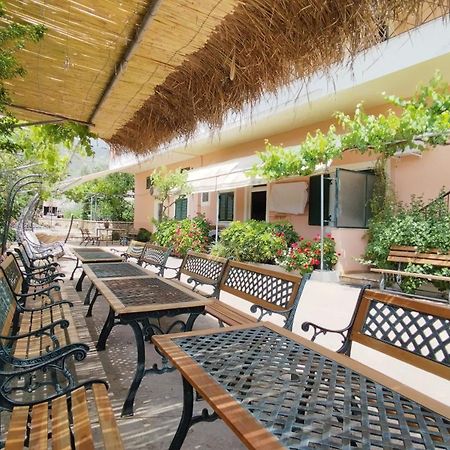 Oasis Hostel Хімара Екстер'єр фото